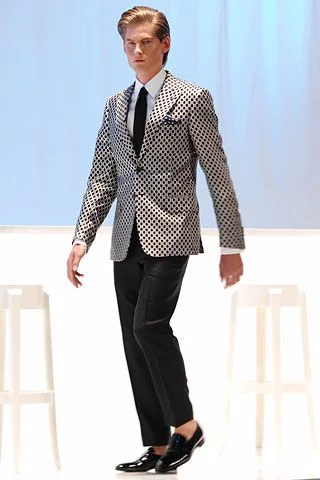 Look 27